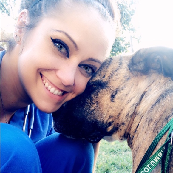 Meet your Posher, Maeve - Picture 1 of 7